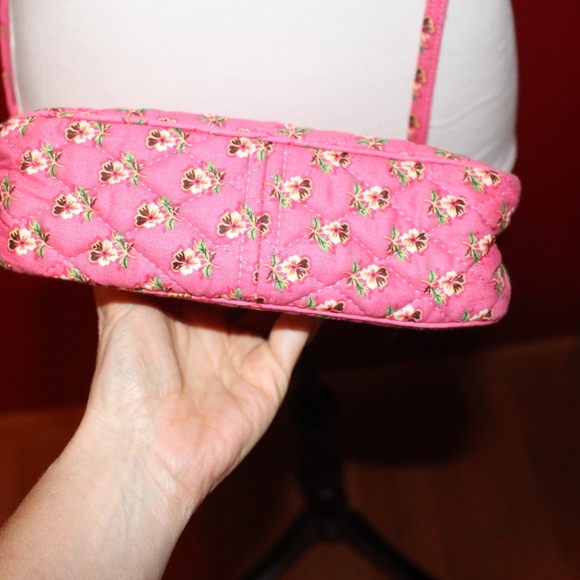 Vera Bradley Pink Pansy pattern purse - Picture 4 of 8